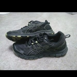 Men's 8.5 Asics Athletic Shoes